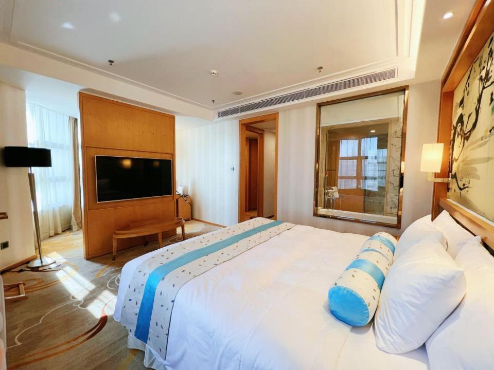 Menshine Gloria Plaza Hotel Shantou Exterior foto